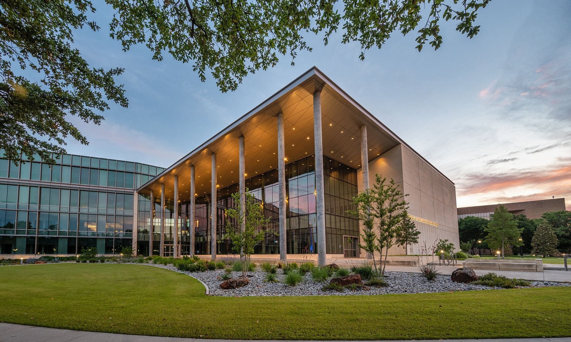 September 9 – UTA Science & Engineering Innovation & Research (SEIR) Show; 11:30 – 1:30; Arlington, TX